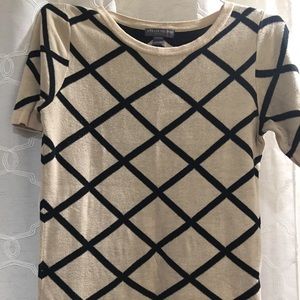 Top- stretch beige and black